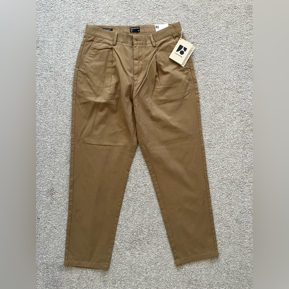 NWT Frank and Oak Relaxed Tapered Fit Khaki Pants MensSizes 32 and 33